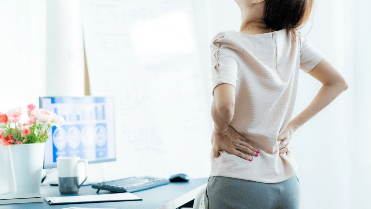 Остеохондрозата на лумбалния гръбначен стълб е придружена от болка и дискомфорт в лумбалната област