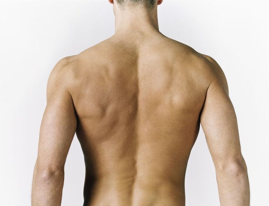 възпаление на мускулите на гърба като причина за болка между лопатките